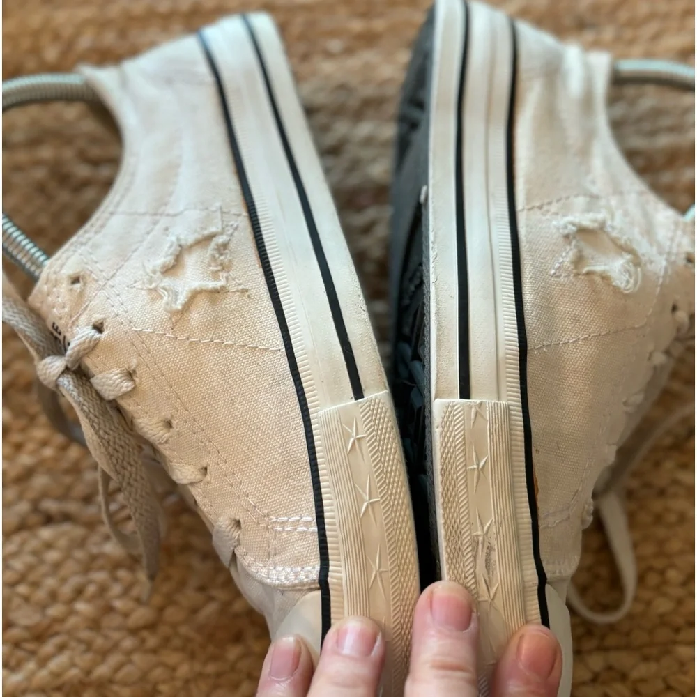 Converse One Star women’s sneakers, US SZ 8 , white with cut out star‎
